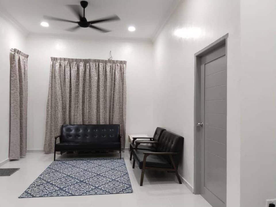 Living room, Seating area, fireplace