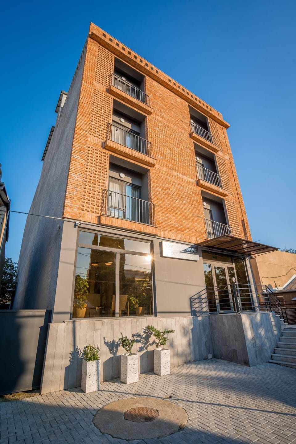 Property building, Day