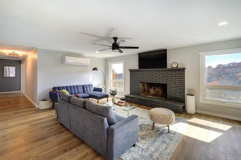 Pet-Friendly Boone Home w/ Scenic Mountain Views! House in Watauga