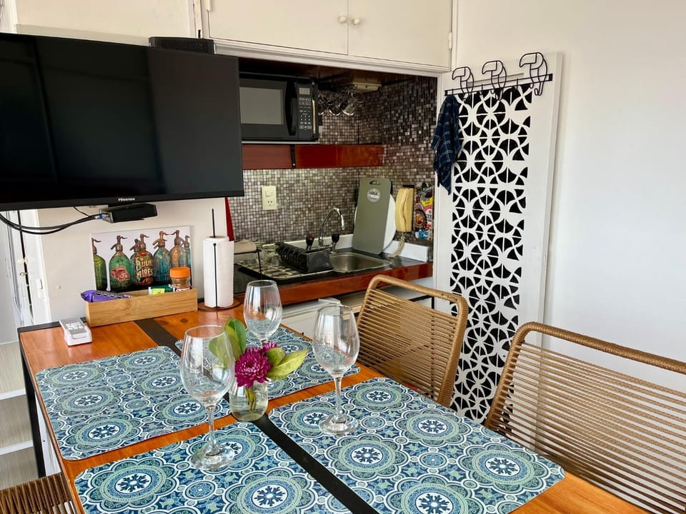 TV and multimedia, Dining area