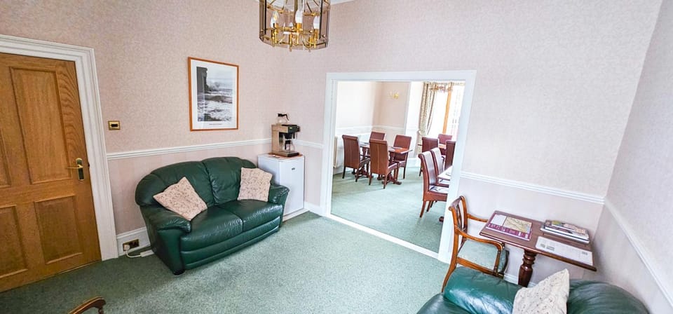 Communal lounge/ TV room, Living room