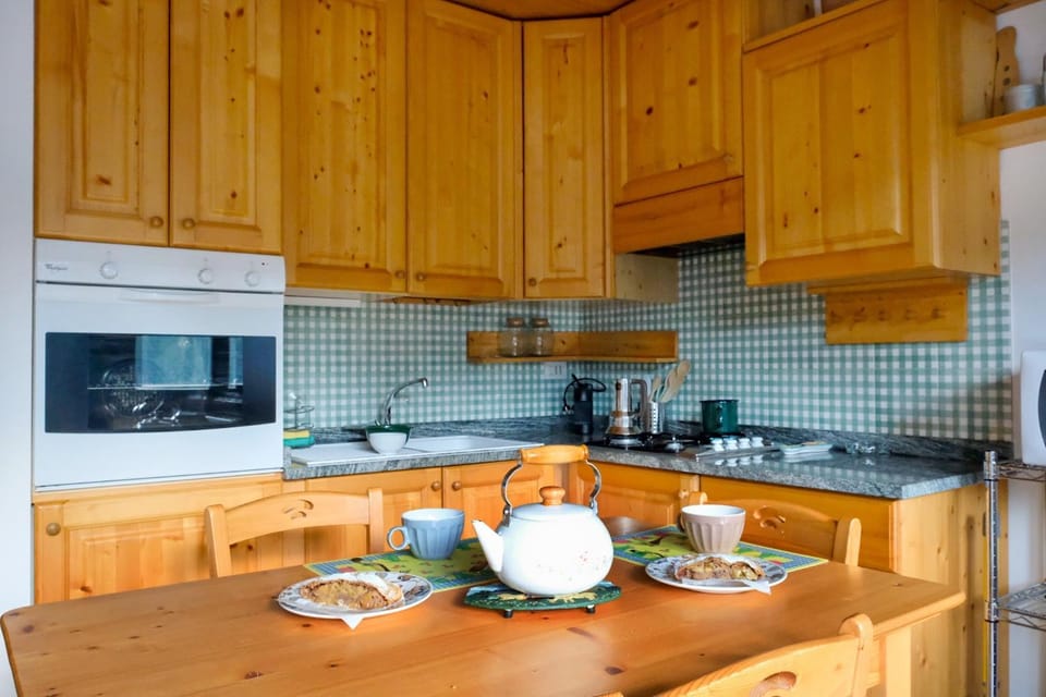 Food close-up, Dining area, Lunch, Lunch, stove, stove