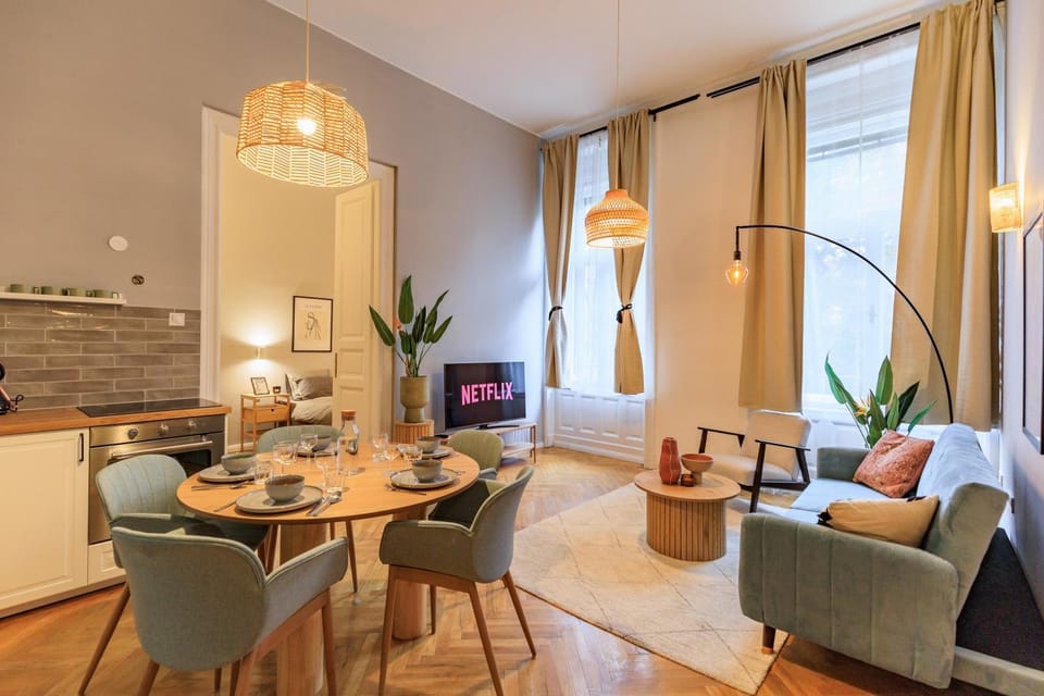 Kitchen or kitchenette, Living room, Dining area