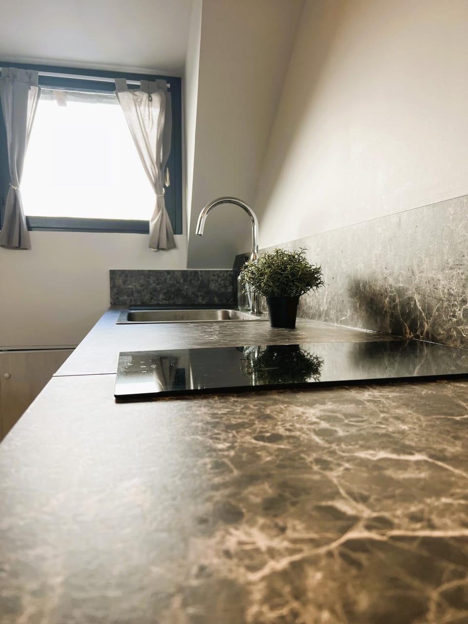 Kitchen or kitchenette