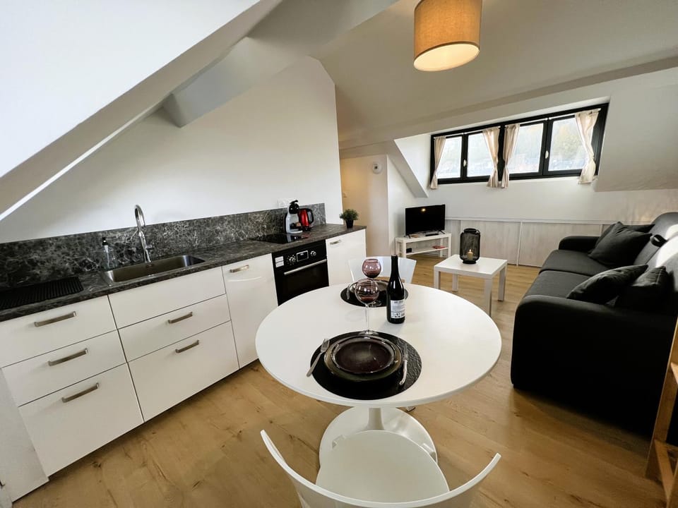 Kitchen or kitchenette, Living room, Dining area