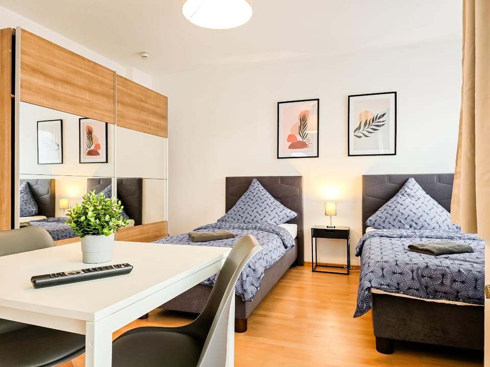 Bed, Seating area, Bedroom