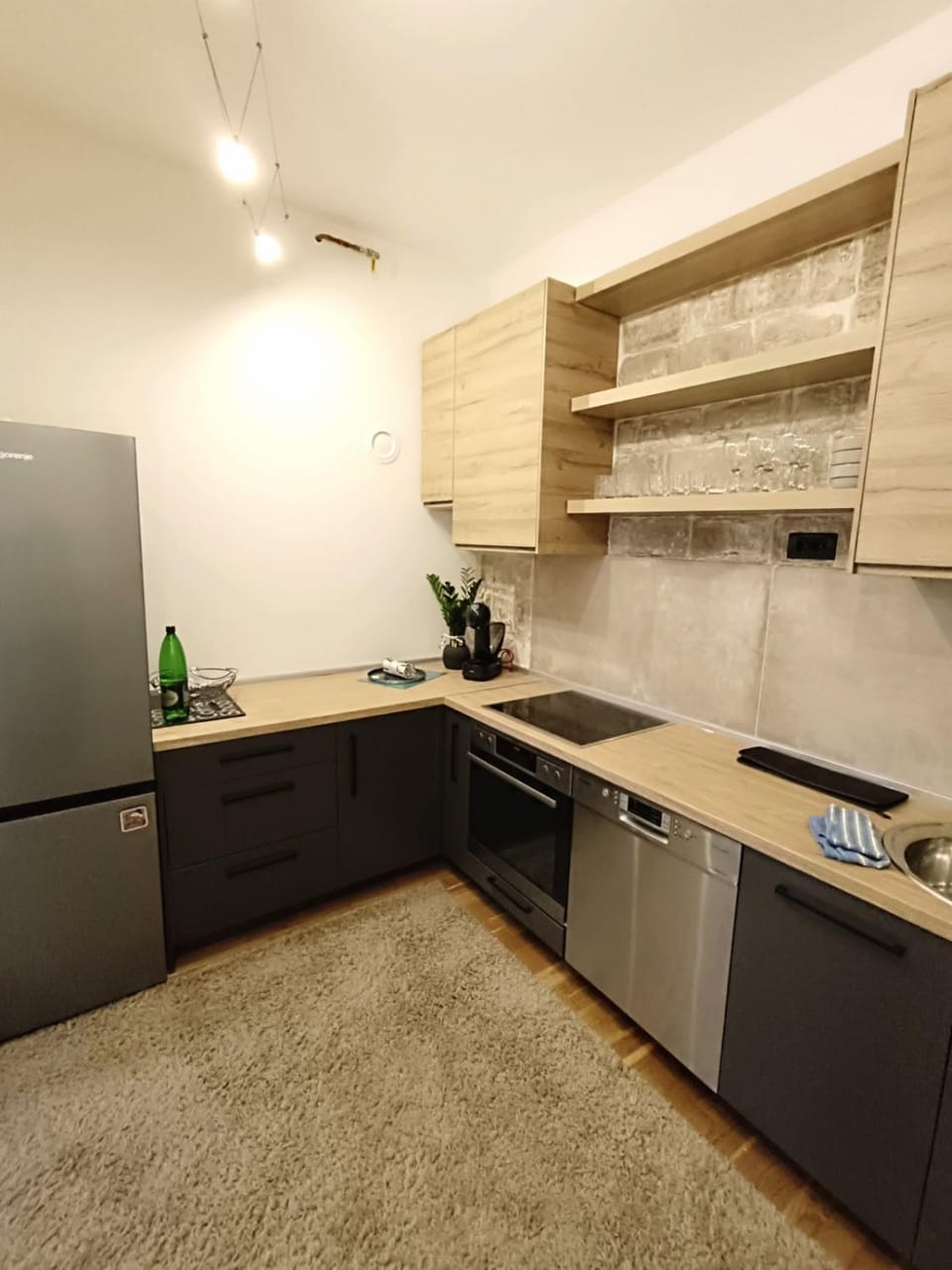 Kitchen or kitchenette, pet friendly
