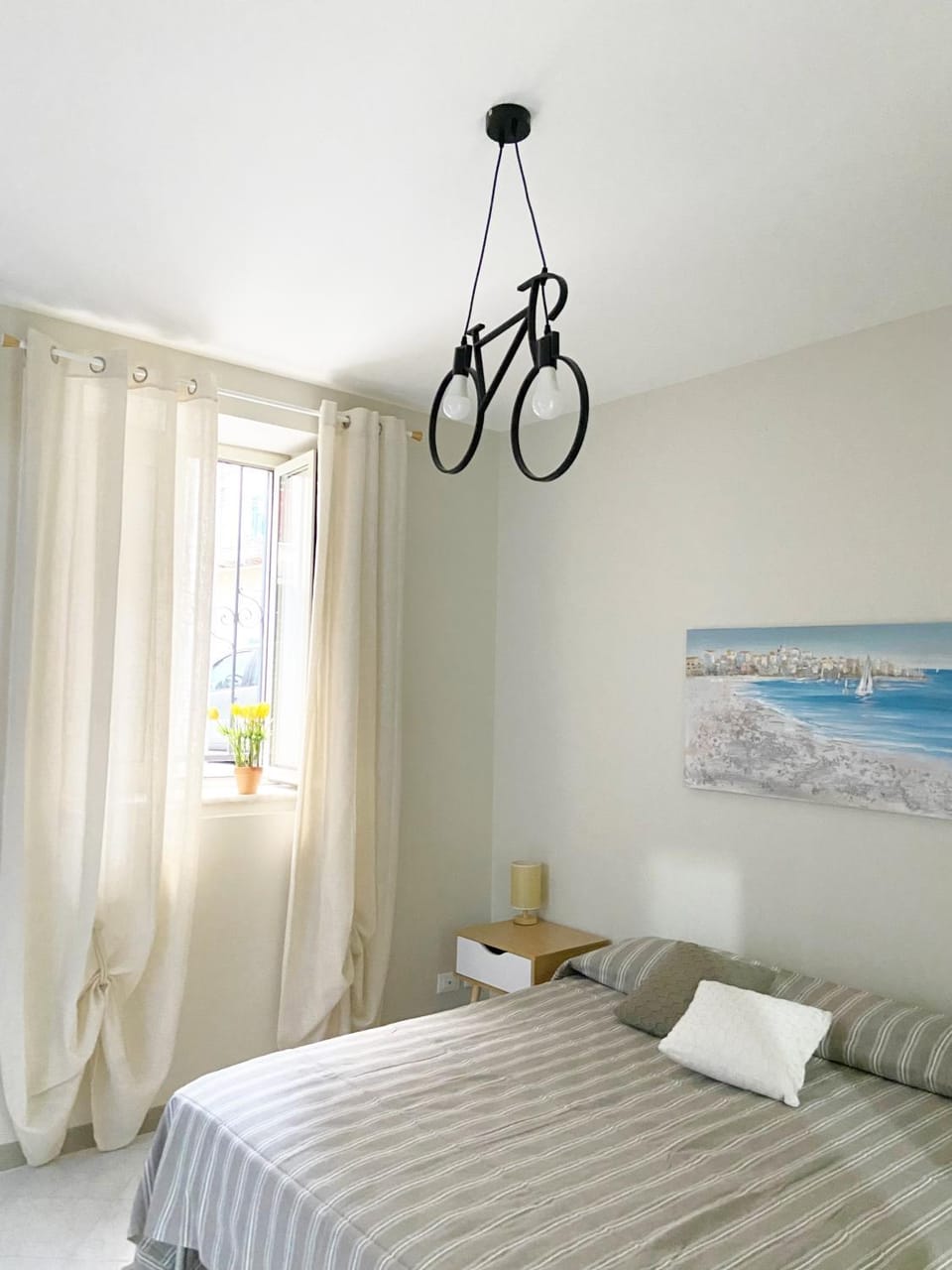Nearby landmark, Restaurant/places to eat, Bed, Bedroom, Area and facilities, furniture, furniture, furniture, hair dresser, heating, heating, internet, towels, towels