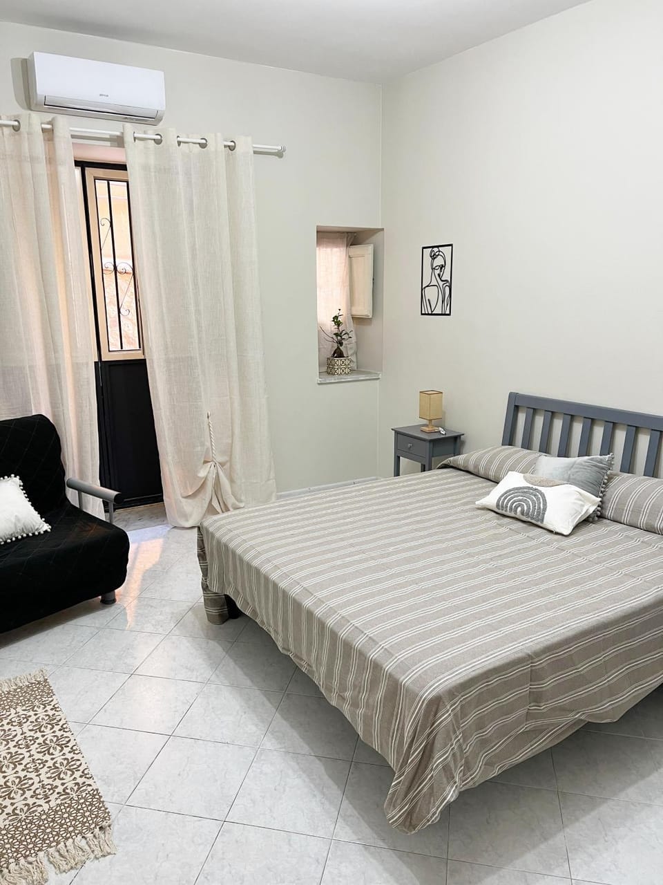 Bed, Bedroom, heating, heating, internet, internet, towels, wardrobe, air conditioner, air conditioner