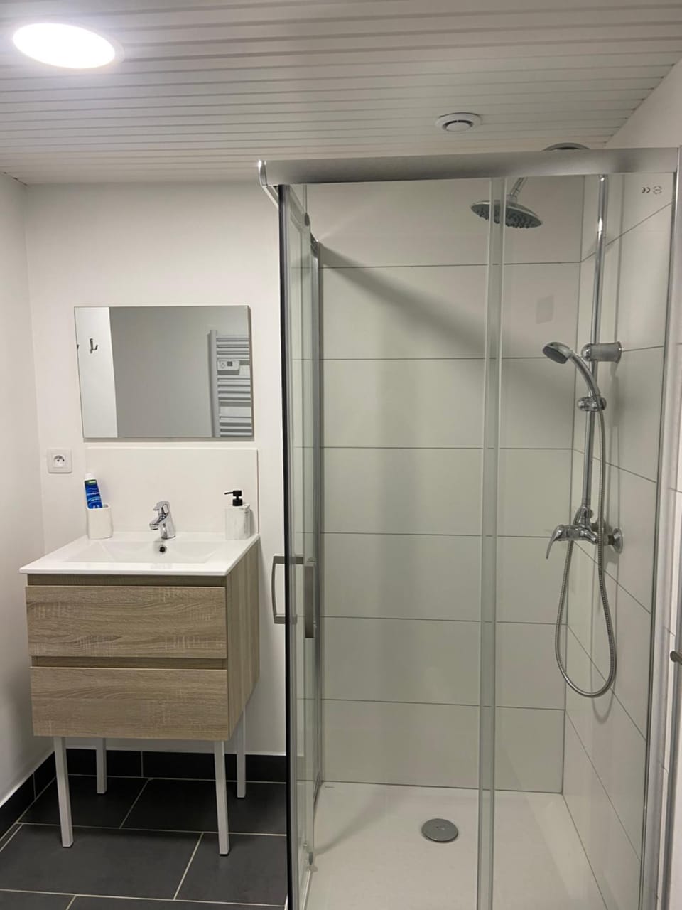 Shower, Bathroom