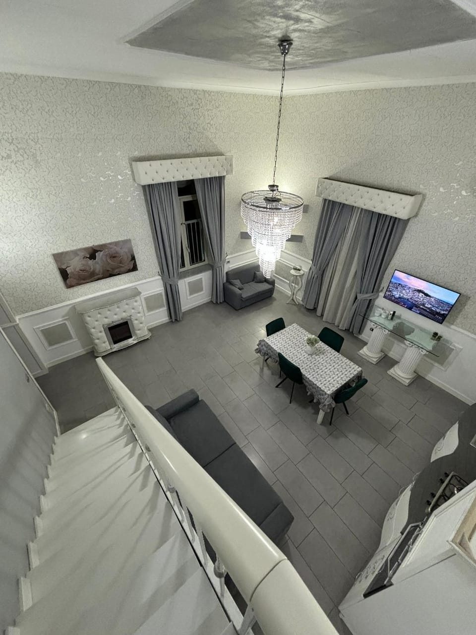 Bed, TV and multimedia, Photo of the whole room, Seating area, Dining area