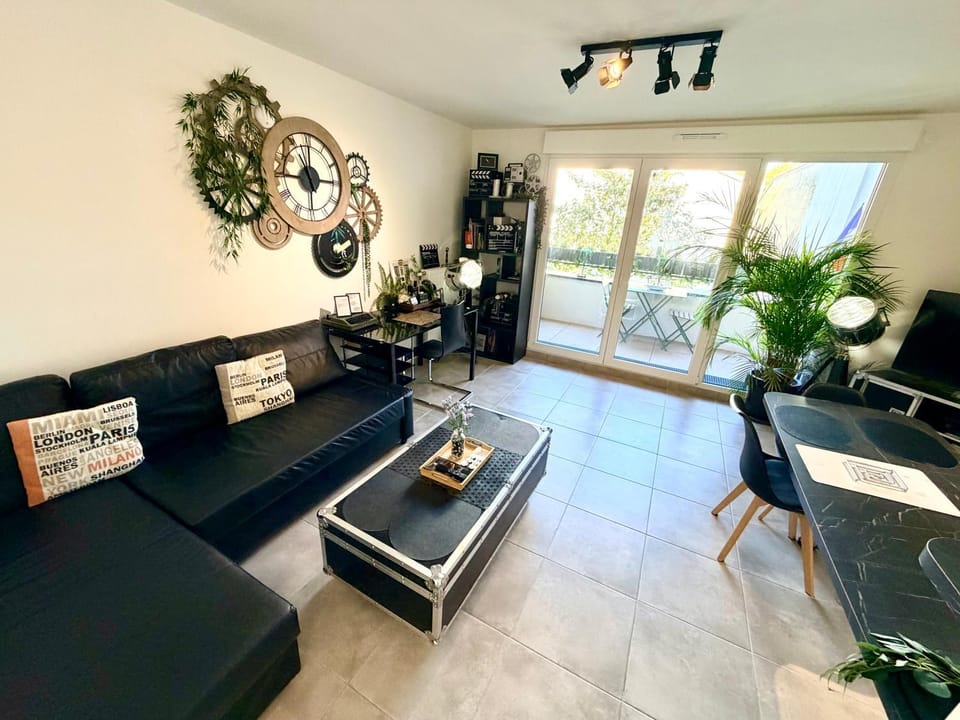 Living room, Seating area