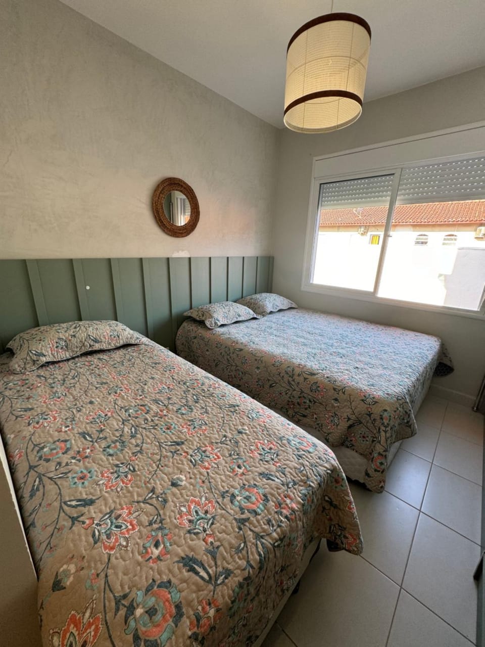 Condomínio pé na areia, super novo e confortável. House in São Sebastião