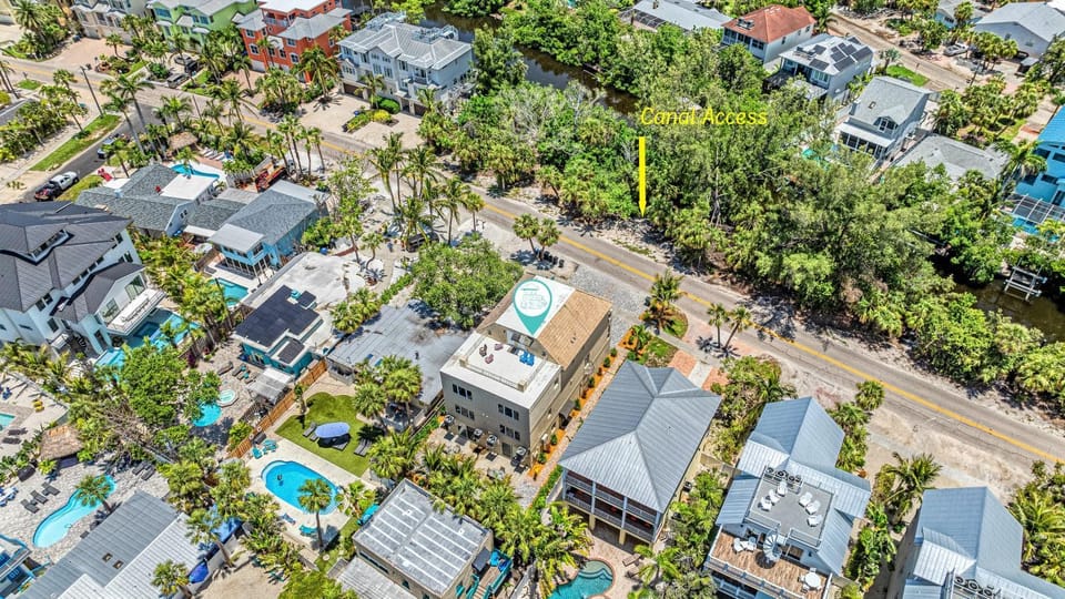 Avanti Villa on Grand Canal - 534 House in Siesta Beach