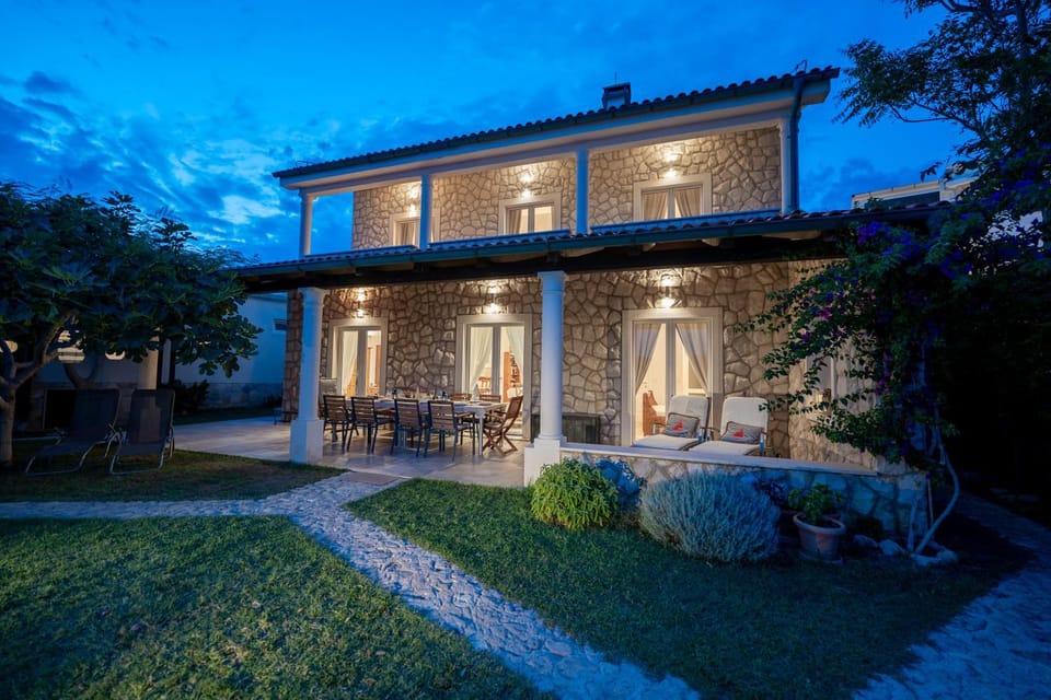 Property building, Night