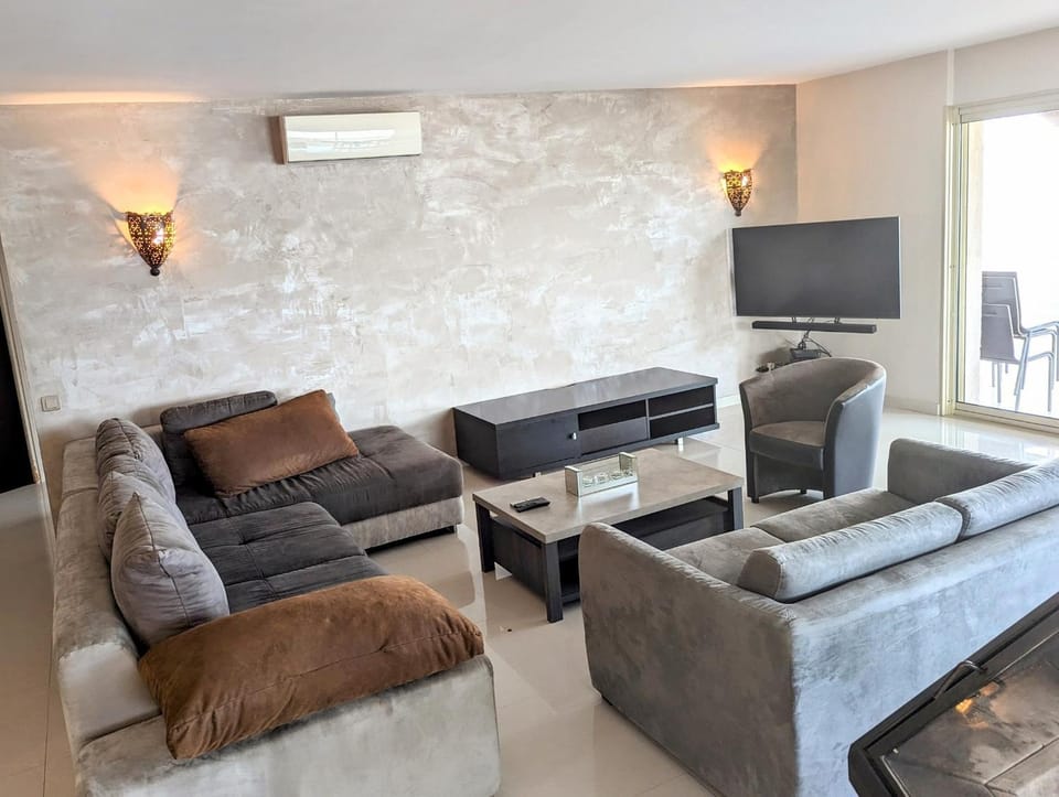 Haut de villa avec piscine Apartment in Provence-Alpes-Côte d'Azur