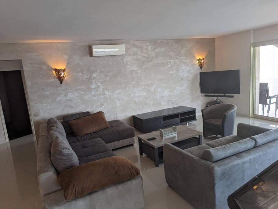 Haut de villa avec piscine Apartment in Provence-Alpes-Côte d'Azur