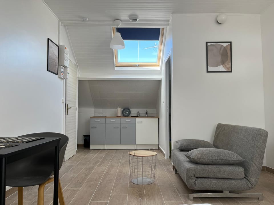 Kitchen or kitchenette, Seating area, Dining area, minibar