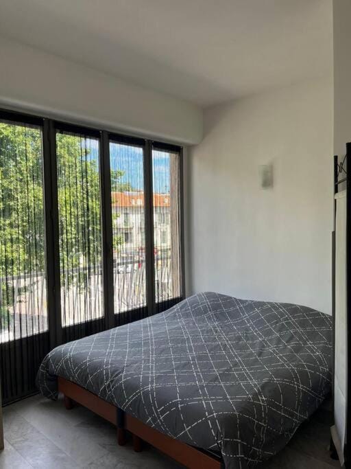 Grand studio Nice centre Apartment in Nice