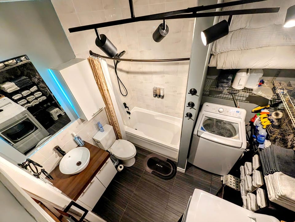 Shower, Toilet, Bathroom, washing machine, dryer
