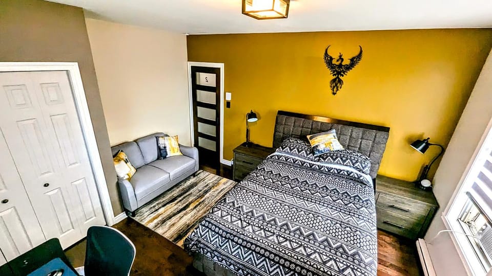 Bed, Photo of the whole room, Seating area, Bedroom, furniture