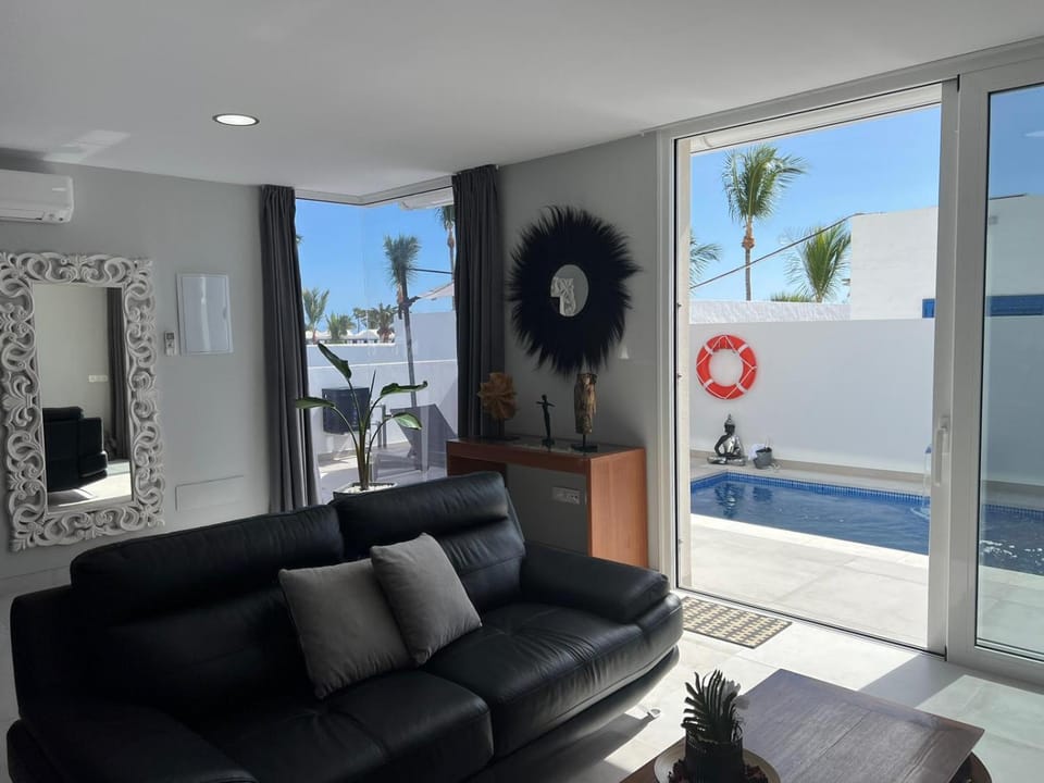 Beach Paradise Villa in Puerto del Carmen