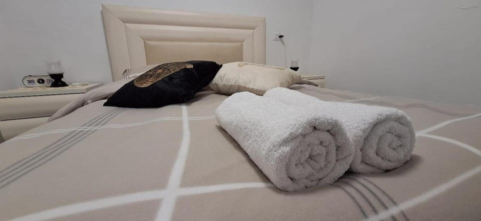 Bed, Winter, towels, towels