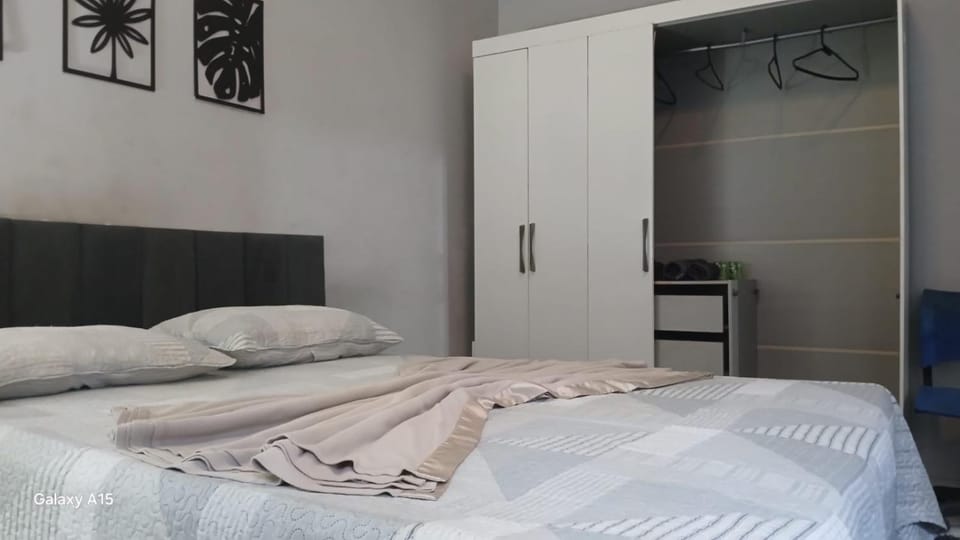 Bed, Photo of the whole room, Bedroom, wardrobe