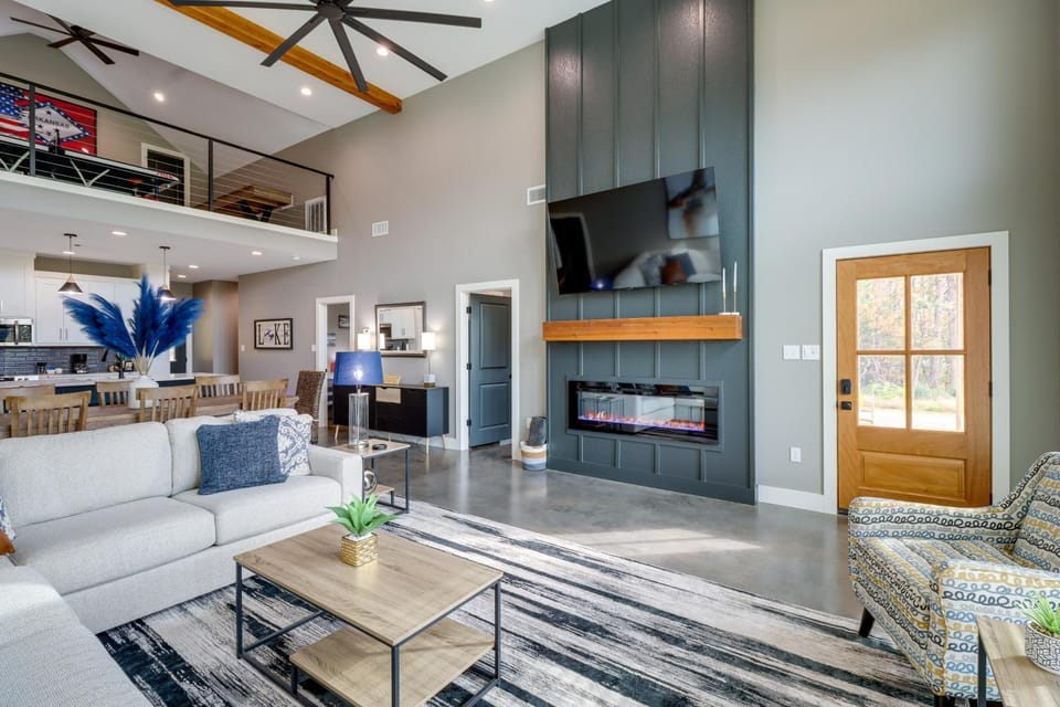 Chic Arkansas Retreat with Patio, Grill and Fire Pit! House in Higden