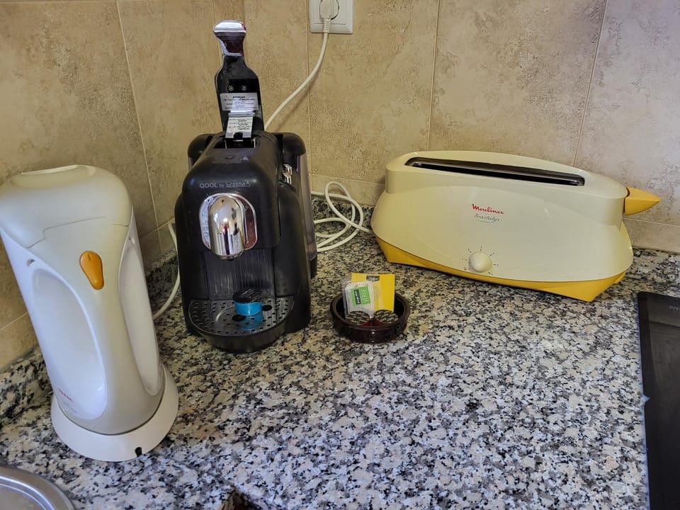 Coffee/tea facilities