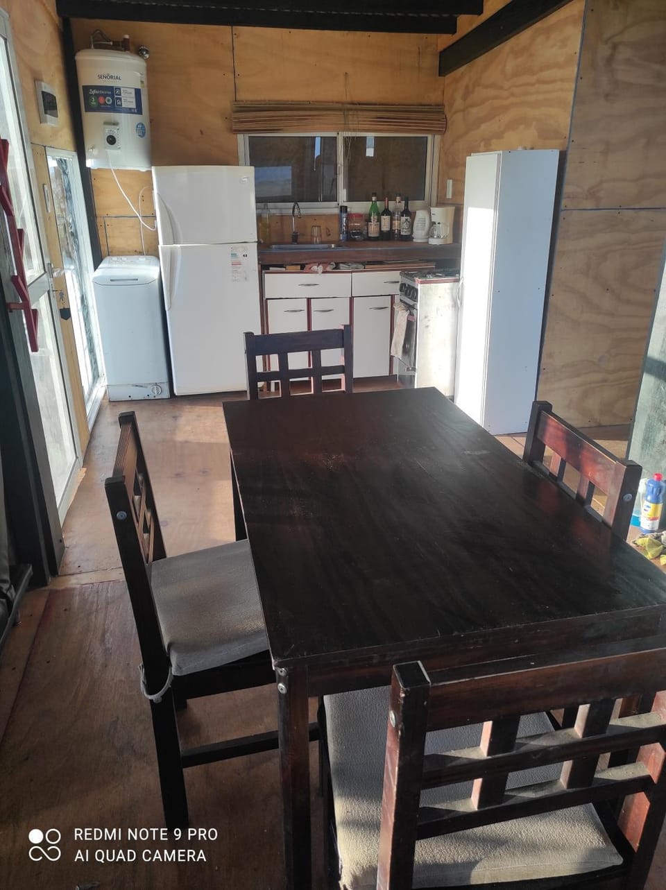 Kitchen or kitchenette, Dining area, dishwasher, minibar, oven, pet friendly, stove