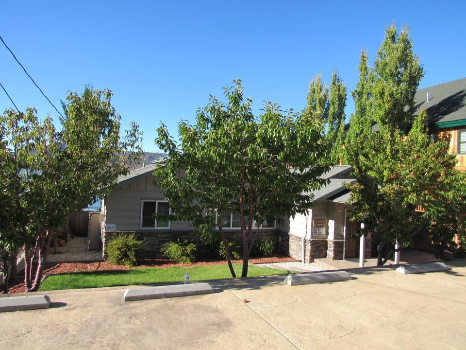 Property building, Garden view, Street view