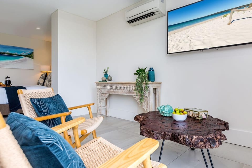 Ishtar Apartment 3 by Book Jervis Bay - Luxury Studio Apartment in Huskisson