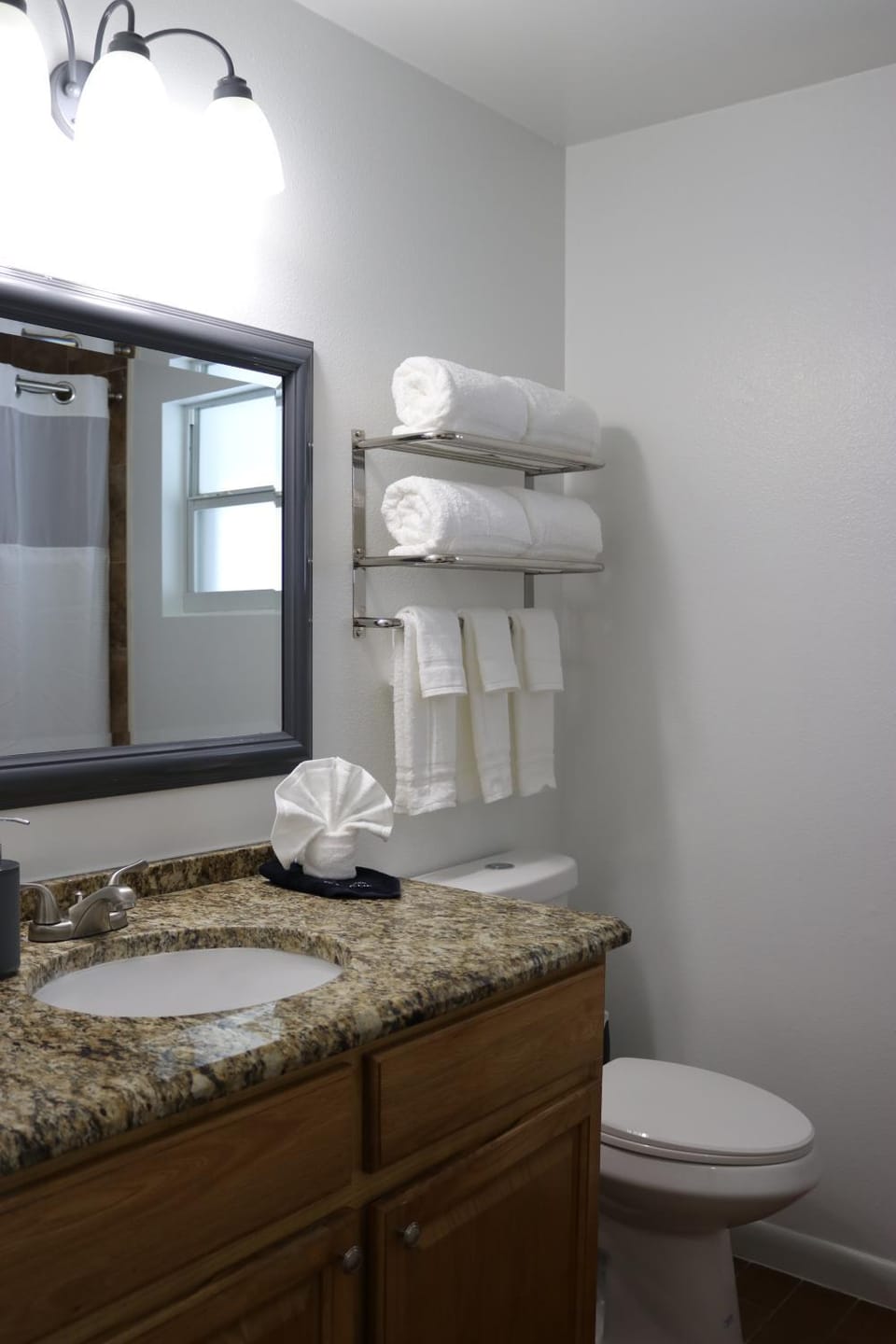 Toilet, Bathroom, towels