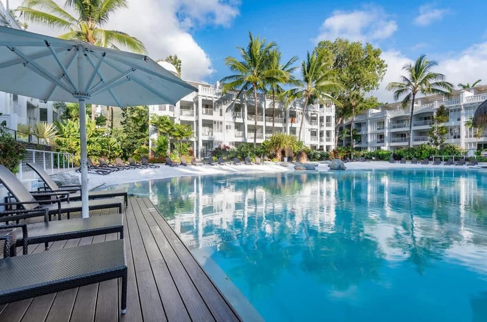 Fig Oasis—Poolside Resort Living at The Beach Club Apartment in Palm Cove