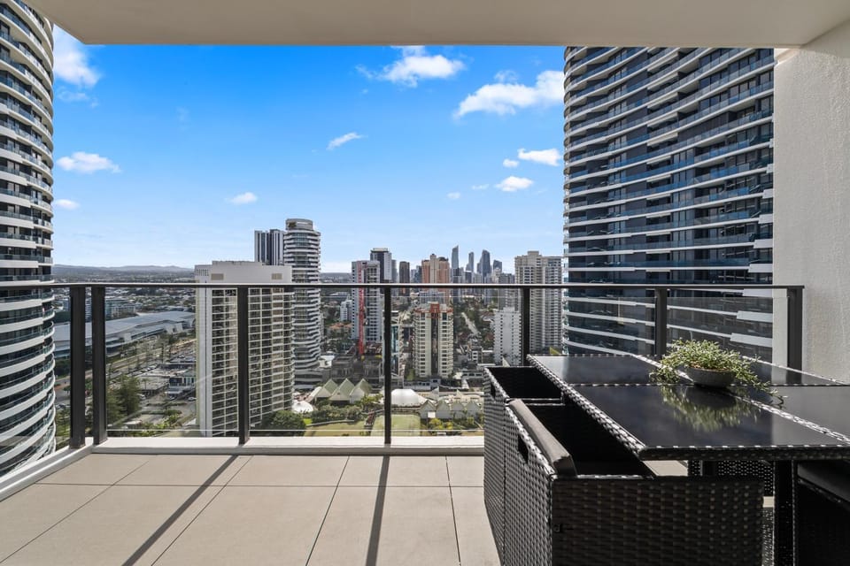 Property building, Day, View (from property/room), Balcony/Terrace, City view