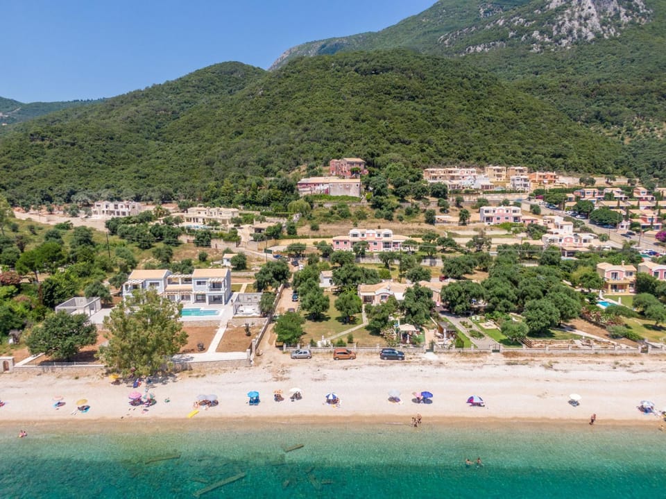 Neighbourhood, Bird's eye view, Beach