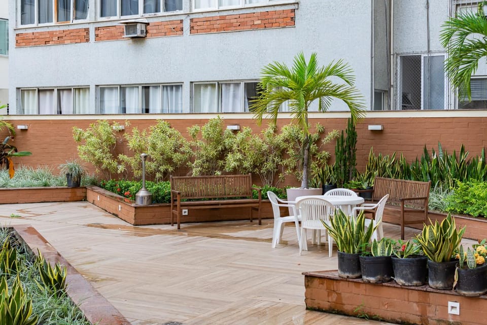 Flat Posto 6 com Piscina - Copacabana Apartment in Rio de Janeiro