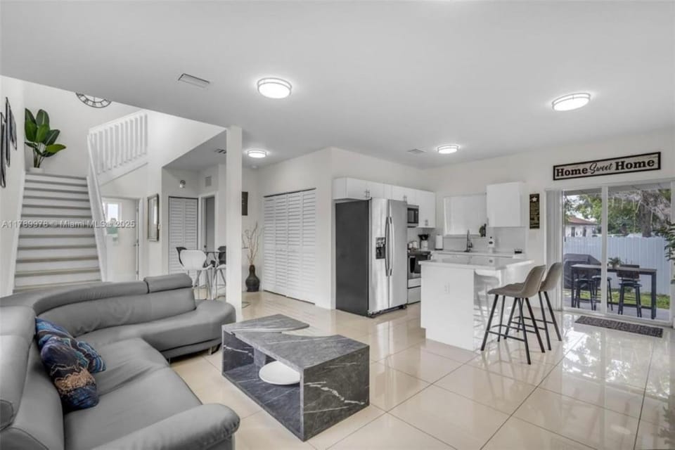Communal lounge/ TV room, Living room