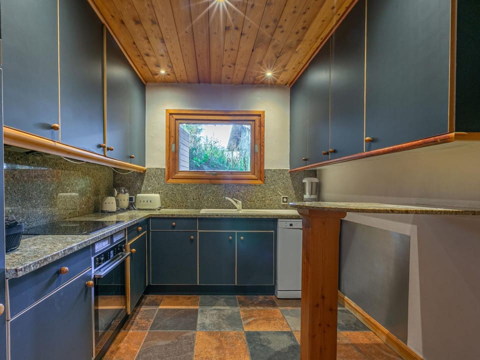 Appartement spacieux avec sauna, cheminée, wifi et garage - Val d'Isère - FR-1-694-336 Apartment in Val dIsere