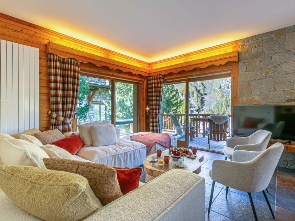 Appartement spacieux avec sauna, cheminée, wifi et garage - Val d'Isère - FR-1-694-336 Apartment in Val dIsere