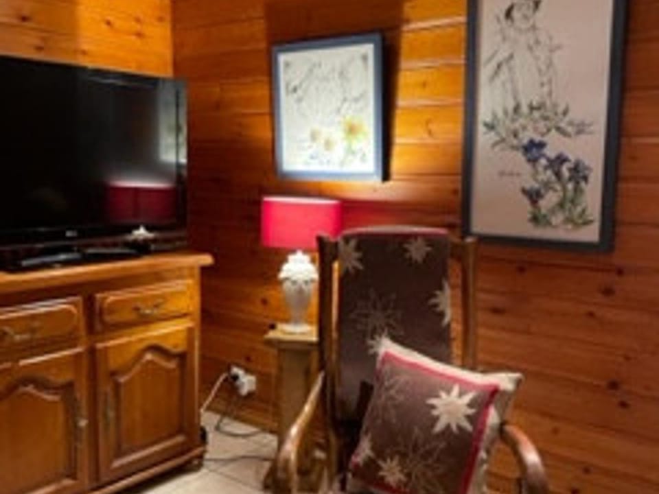 Grand appartement 5 chambres - Proche centre, balcon sud, Wi-Fi et parking inclus - FR-1-671-251 Apartment in Les Gets