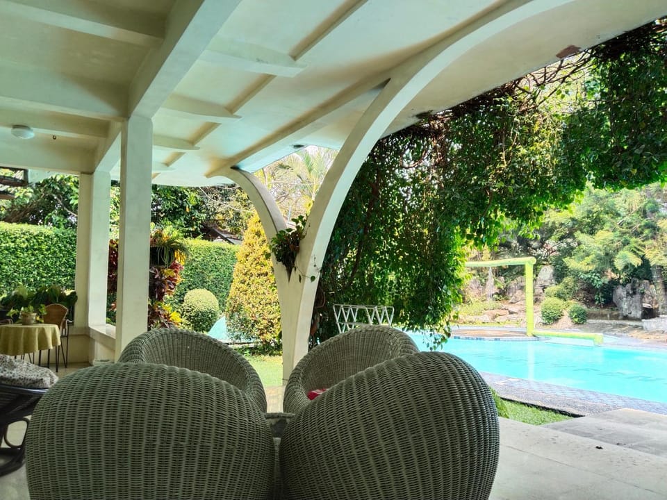 Seating area, Swimming pool
