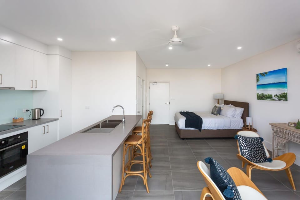 Ishtar Apartment 8 by Book Jervis Bay - Luxury Studio Apartment in Huskisson