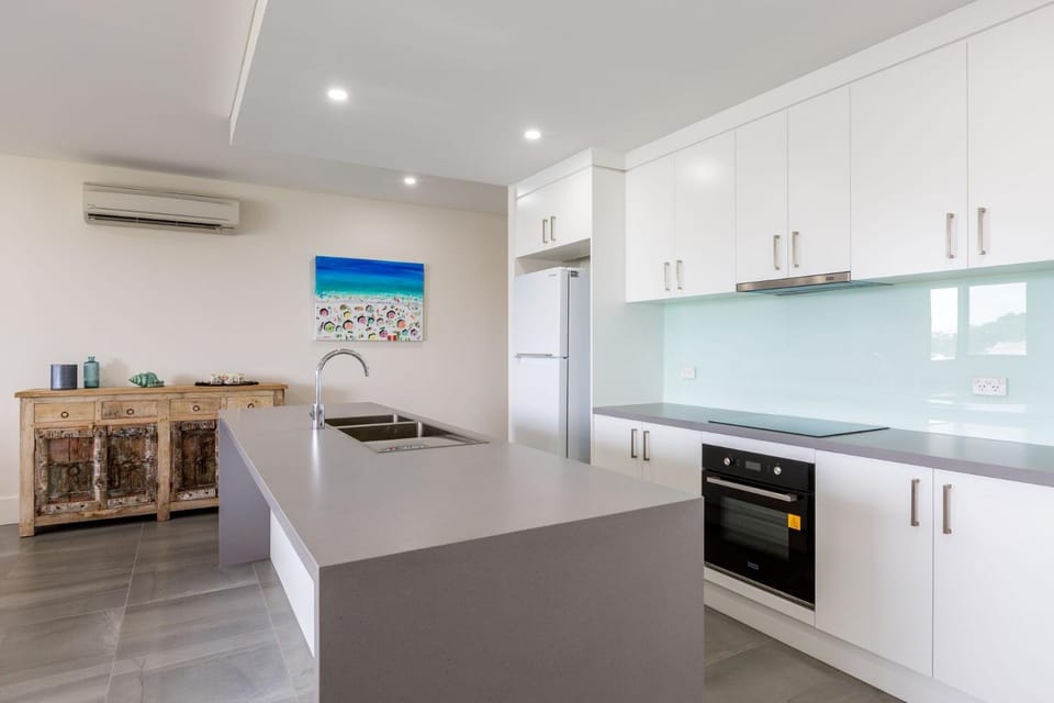 Ishtar Apartment 9 by Book Jervis Bay - Best Water Views Apartment in Huskisson