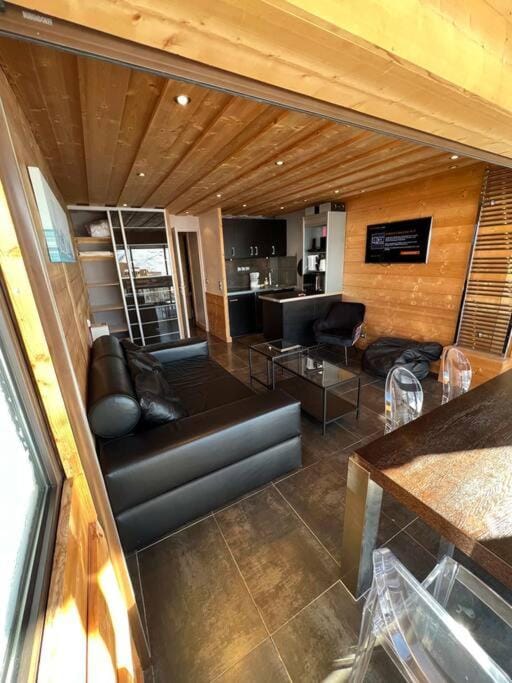 Ski-in, Ski-out Spectacular Mountain View By AlpStays Apartment in Les Allues