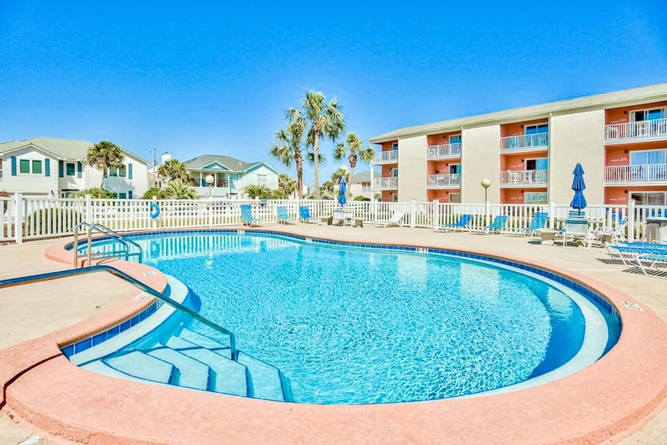 Tradewinds 17 Apartment in Miramar Beach