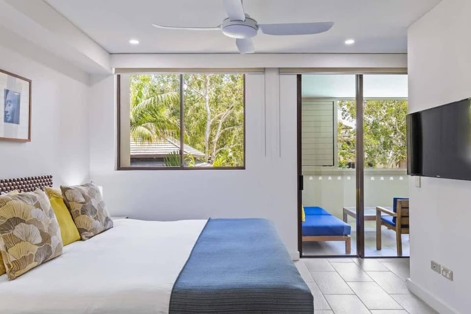 Bellflower at Temple - Family Beachside Paradise Apartment in Palm Cove