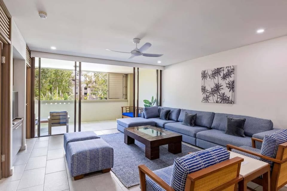 Bellflower at Temple - Family Beachside Paradise Apartment in Palm Cove