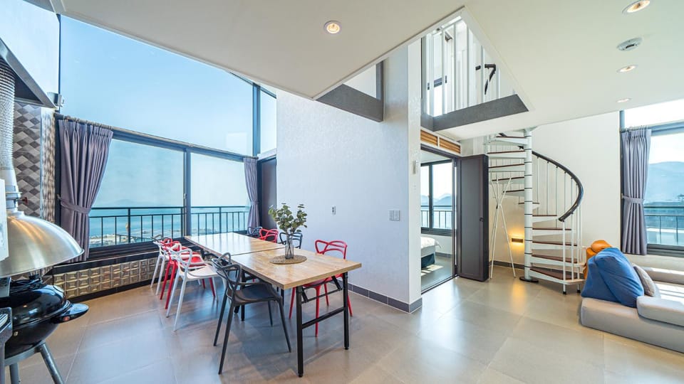 Bed, Natural landscape, View (from property/room), Kitchen or kitchenette, Living room, Photo of the whole room, Seating area, Dining area, Bedroom